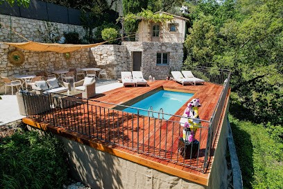 Mas Des Arts & Spa, Chambre d'Hôtes à La Colle-sur-Loup