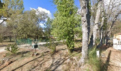 Silence Et Grillons, Chambre d'Hôtes à Régusse