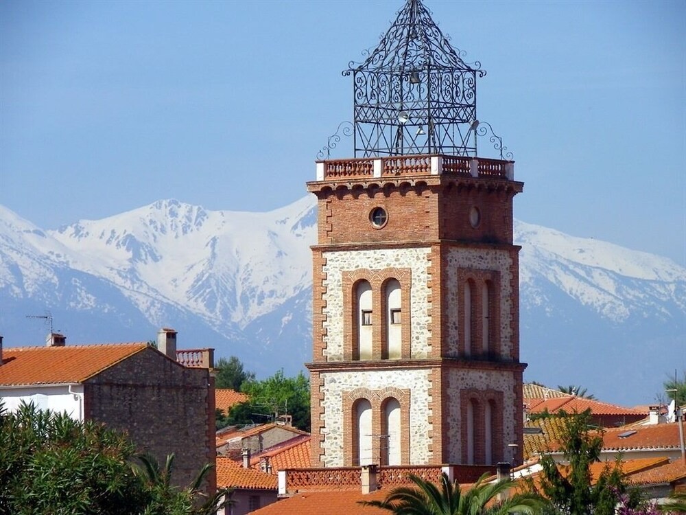 Château d'Ortaffa, Chambre d'Hôtes à Ortaffa