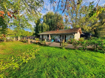 Studio Indépendant Proche De Villars Les Dombes, Chambre d'Hôtes à Sainte-Olive
