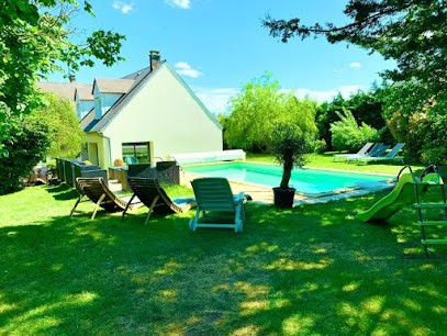 Maison De Vacances Grande Capacité, Avec Piscine, Proche Dreux Et Chartres, Eure-et-Loir, Centre-Val De Loire, Location de Vacances à Tremblay-les-Villages