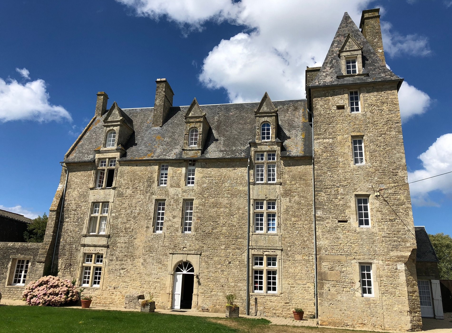 Château St Pierre Beck B&B, Chambre d'Hôtes à Saint-Pierre-du-Mont