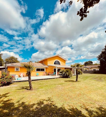 Villa Côte Et Lac Piscine Spa 8 Personnes, Location de Vacances à Naujac-sur-Mer