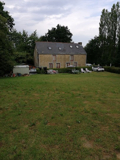 Stone Cottage, Chambre d'Hôtes à Ménéac