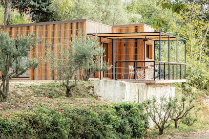 Les Cabanes De La Fontaine, Chambre D'hôtes à Lacoste