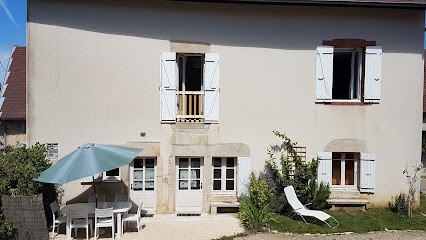 Gîte Les petites fleurs, Location de Vacances à Saint-Maur