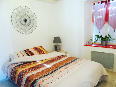 La Ferme Citadine - Gîtes/appartements/maison meublés, Location de Vacances à Dole