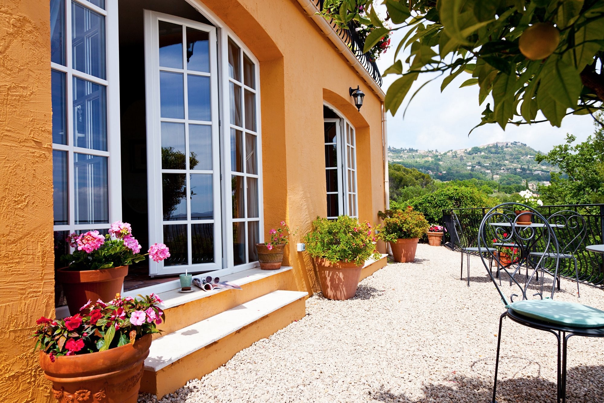 Villa Juli Guesthouse, Chambre d'Hôtes à Spéracèdes