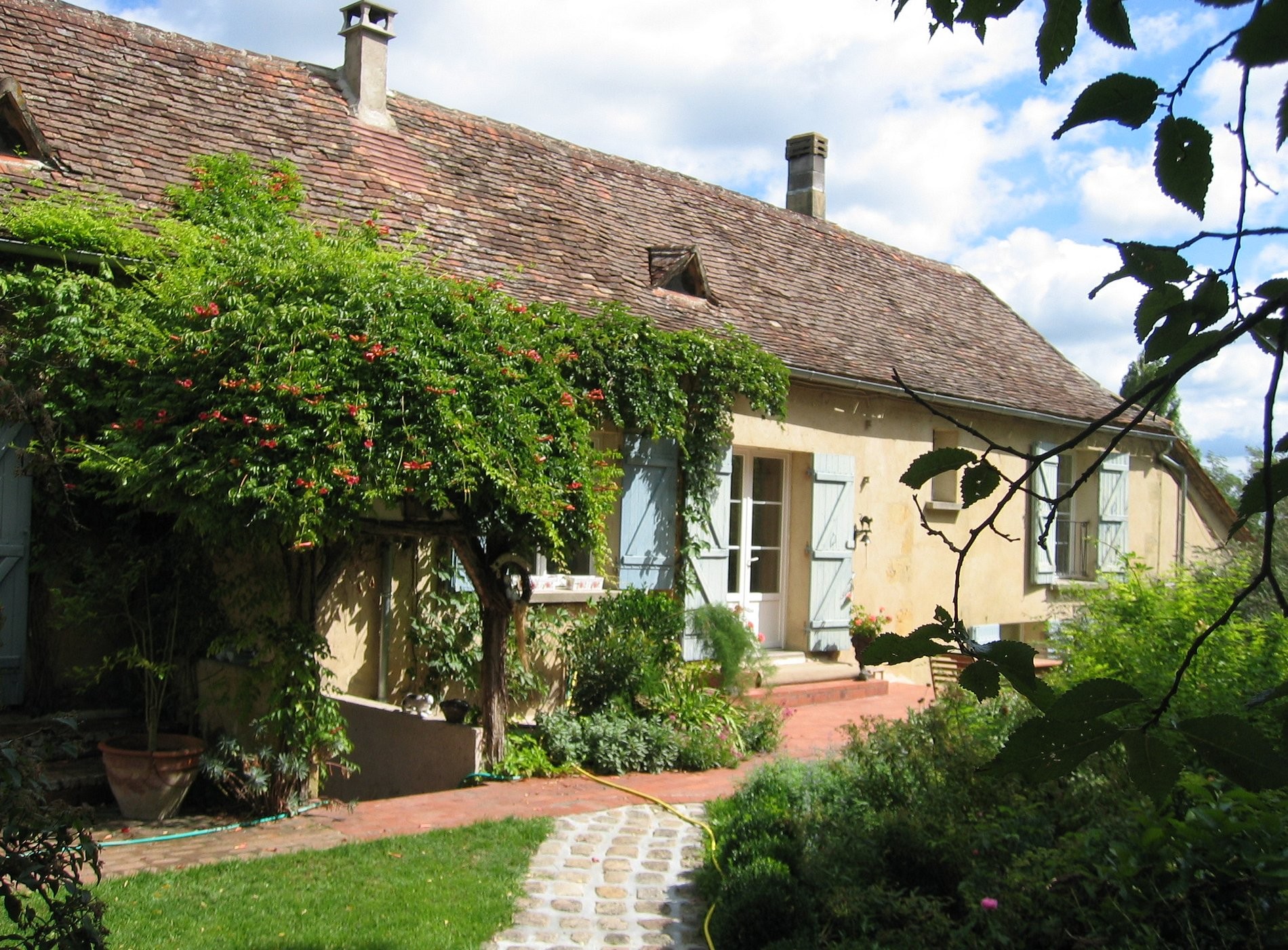 Charming Guest Rooms La Gabarie, Chambre d'Hôtes à Saint-Germain-et-Mons