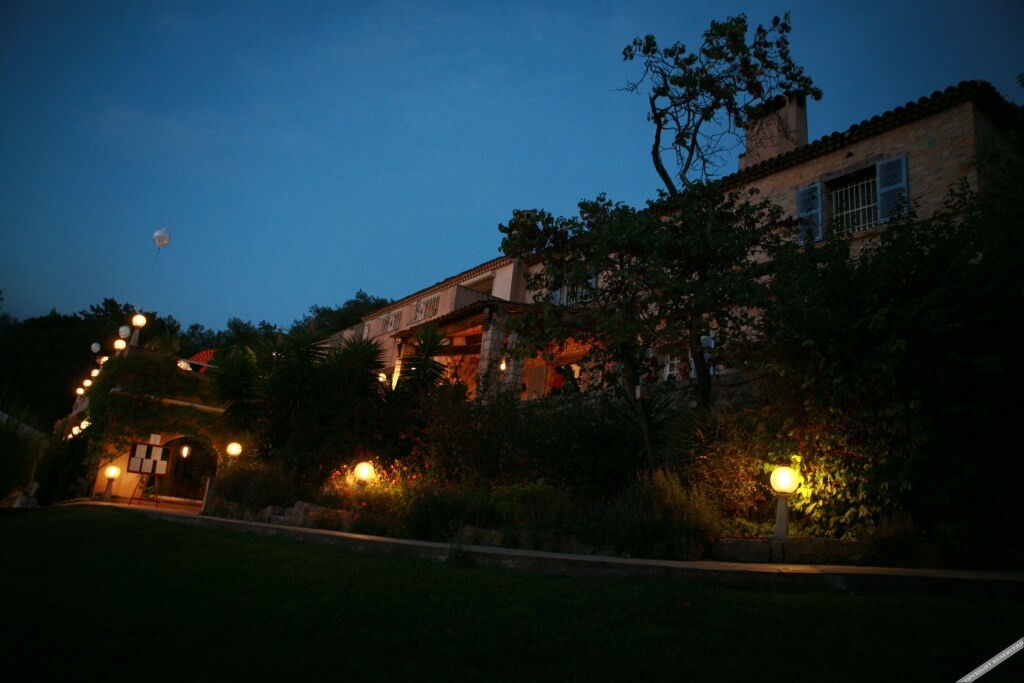 Domaine Du Paradis Des Oiseaux, Chambre d'Hôtes à Mougins