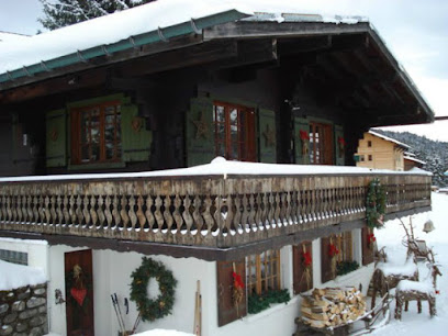 Chalet Perdu, Location De Vacances aux Gets