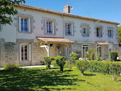 Domaine de Pelouaille, Chambre d'Hôtes à Saint-Jean-d'Angély