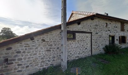 L'Amitière, Location de Vacances à Saint-Pierre-la-Bourlhonne
