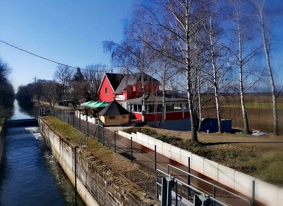 Au Hameau de l'Ecluse/B&B, Chambre d'Hôtes à Marckolsheim