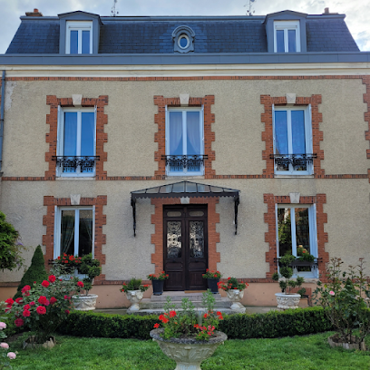 Villa Des Lierres, Maison D'hôtes à Boiscommun