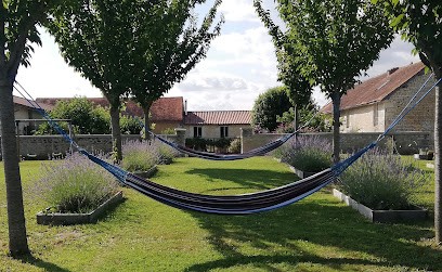 Domaine Les Fontaines, Chambre d'Hôtes à Nueil-sous-Faye