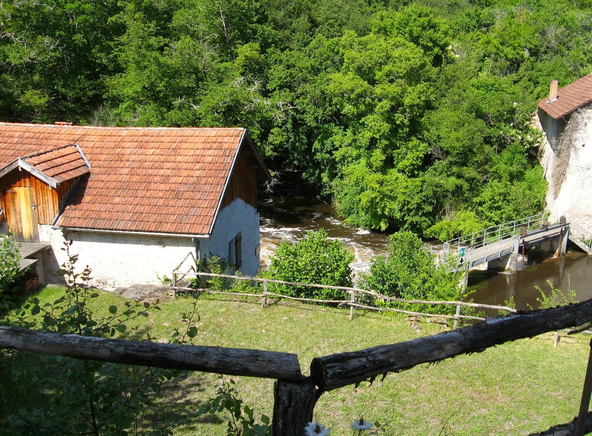 MOULIN DE CAUSSARIEU, Chambre d'Hôtes à Préchac