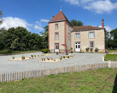 Chateau De Saint Mayeul, Chambre D'hôtes à Joze