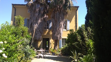 Rubin's Of Nevian, Chambre d'Hôtes à Névian