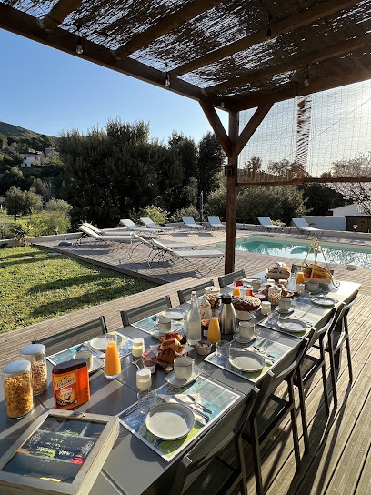 Les 5 Arches - Chambre D'hôte Cap Corse - B&B - Piscine - Massage, Chambre D'hôtes à Sisco