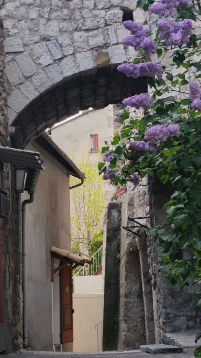 La Maison De Marie Font Chaude, Location de Vacances à Sisteron