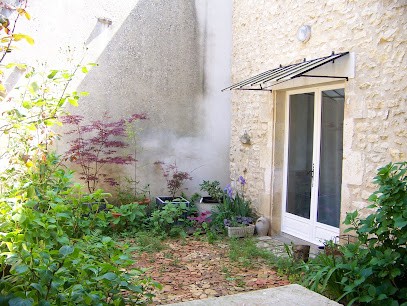 Le Logis Michaud De La Prunerie, Location de Vacances à Valdivienne