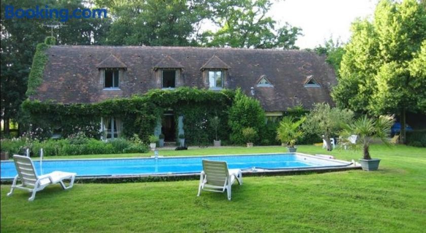 Chambres d'hôtes avec piscine Logis de la Paqueraie, Maison d'Hôtes à Saint-Branchs