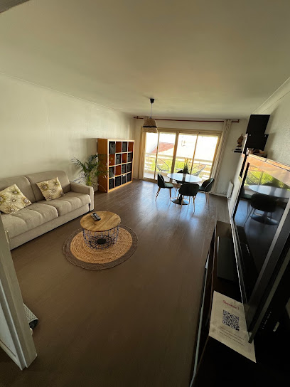 Appartement Moderne De 60M2 À 50M De La Mer, Location De Vacances à Antibes