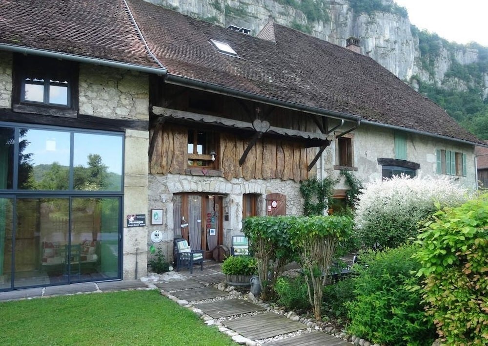 La Ferme Bonne de la Grotte, Chambre d'Hôtes à Saint-Christophe