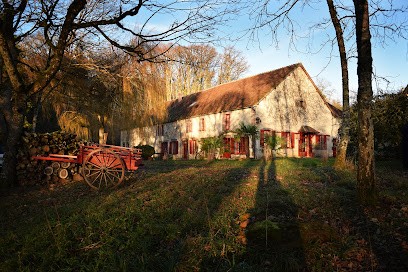 Domaine de l'Ocrerie, Chambre d'Hôtes à Pourrain