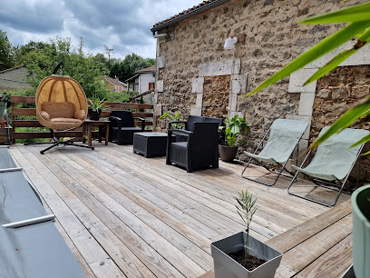 Atrium Chambres D'hôtes Piégut-Pluviers, Chambre D'hôtes à Piégut-Pluviers