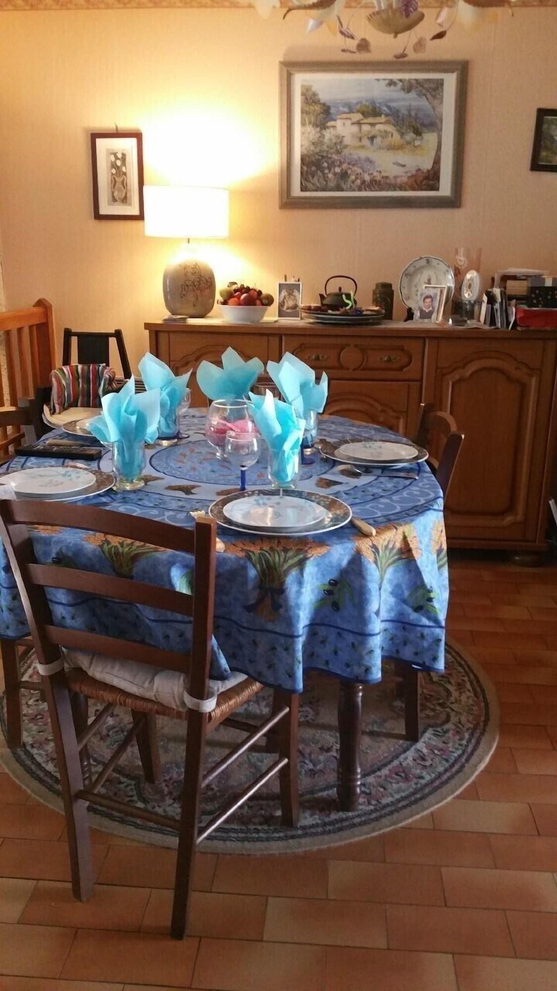 Chambres D'hôtes Confortables, Chambre d'Hôtes à Voisins-le-Bretonneux