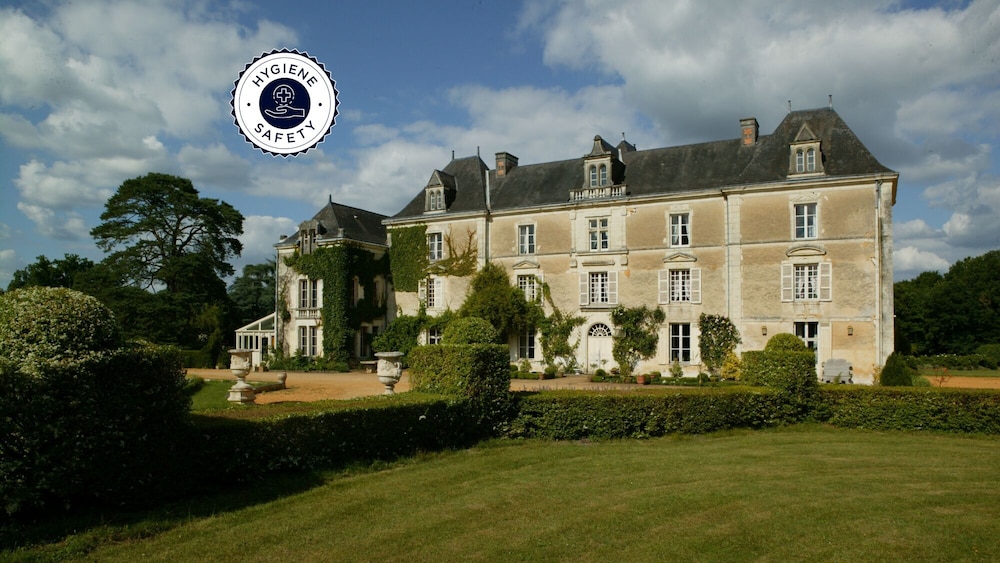 Château De Chambiers, Chambre D'hôtes à Durtal
