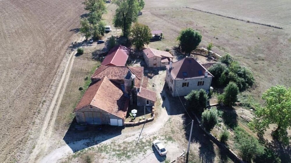 la prade basse 82, Chambre d'Hôtes à Saint-Antonin-Noble-Val