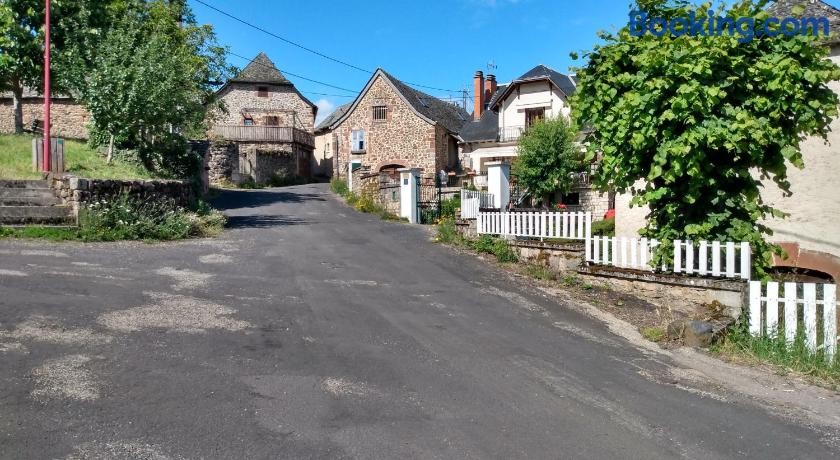 Chambres d'Hôtes La Fontaine, Chambre d'Hôtes à Espalion
