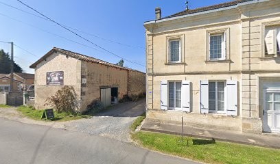 chambre dans maison de caractere au calme, Chambre d'Hôtes à Reignac
