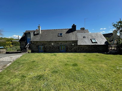 Gîte de la Vieille Boulangerie - Chez Fran et Raymond, Location de Vacances à Locarn