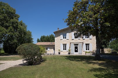 CHATEAU LA GRAVIERE Bed And Breakfast, Chambre d'Hôtes à Vertheuil