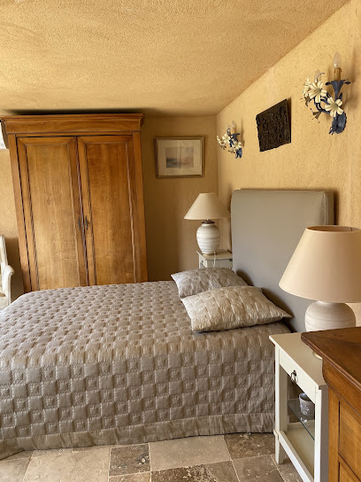 Chambre D'hôte L'oiseau Bleu Chambre D'hôtes à Cotignac