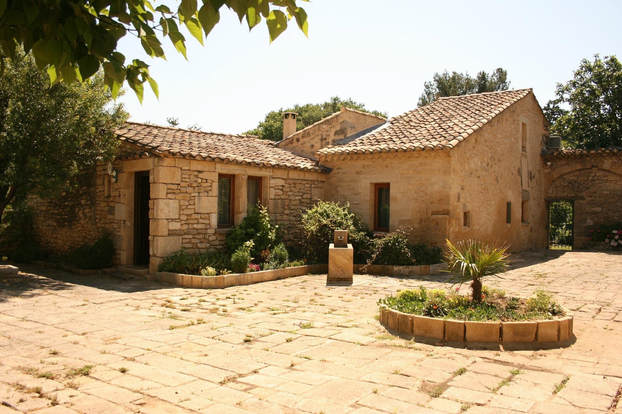 M.V. Castillon, Chambre d'Hôtes à Castillon-du-Gard