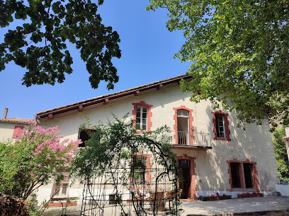 Pyrenean Lodge Holidays, Maison D'hôtes à Quillan