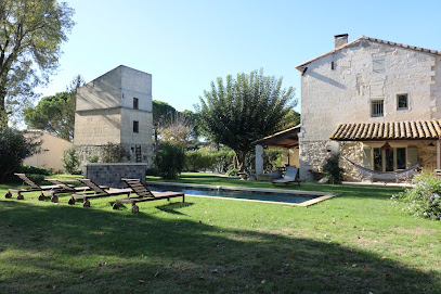 Mas Millet, Location De Vacances à Arles
