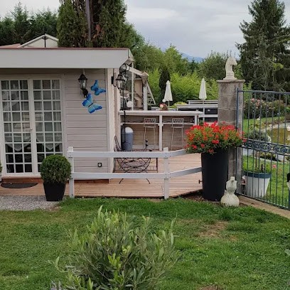 Domaine Le Lanis Chambre d'hôtes avec piscine et spa, Chambre d'Hôtes à Saint-Girons
