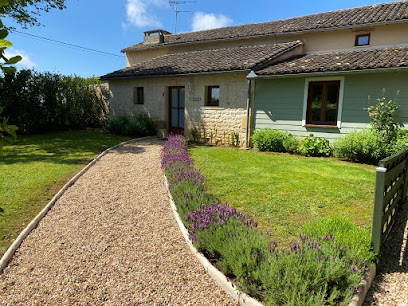 Gites Dans Les Champs - Book Direct For Best Rates, Location De Vacances à Sauzé-Vaussais