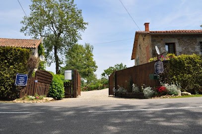 Le Moulin de la Fauvette - Michael Archer, Chambre d'Hôtes à Oradour-sur-Glane