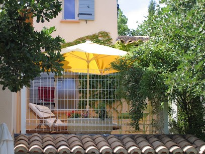 LES RESTANQUES, Chambre d'Hôtes à Goult