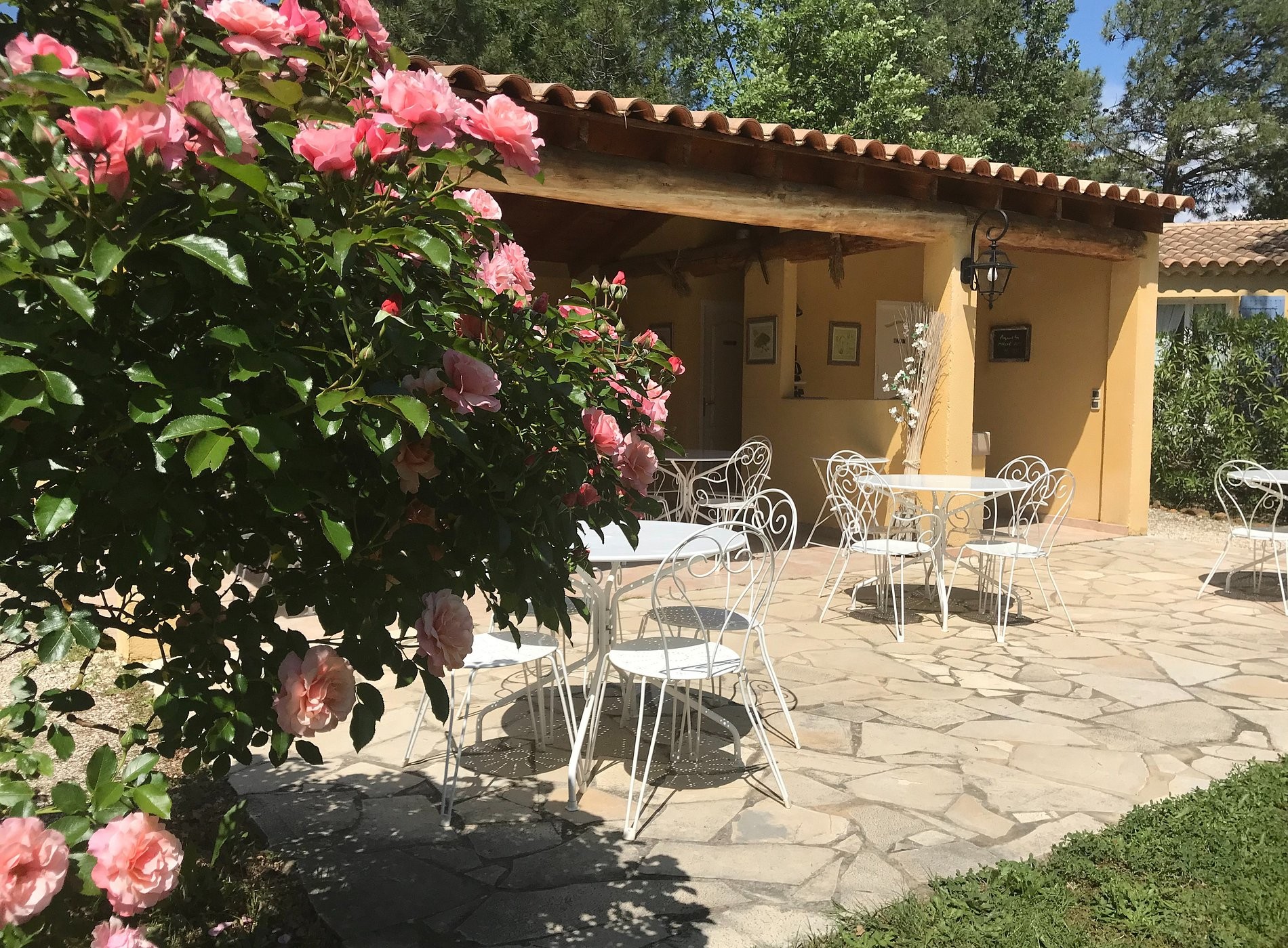 Le Clos Des Cigales, Chambre d'Hôtes à Roussillon