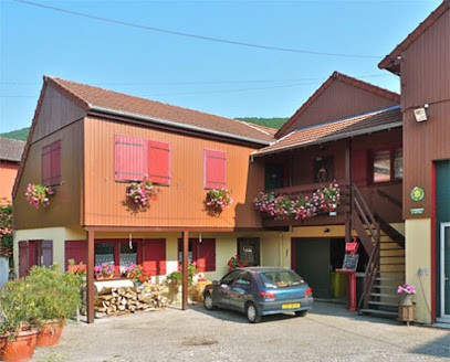 Gîte, Chambres d'hôtes les Framboises : Bed and Breakfast (Colmar Vosges Alsace), Chambre d'Hôtes à Katzenthal