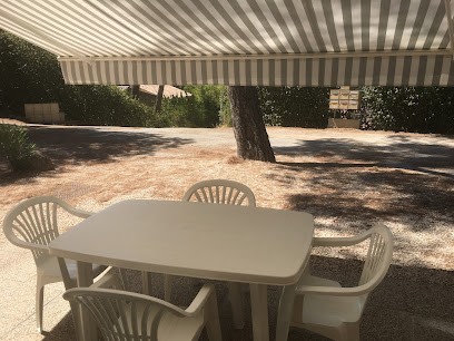 Gites Velaux Ecureuil et Pinède, Location de Vacances à Velaux