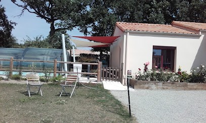 L'Aumônerie - Chambre d'hôtes, Chambre d'Hôtes à La Chaize-le-Vicomte